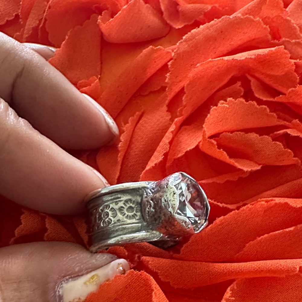 Silpada Queen for a Day Ring - Picture 2 of 3